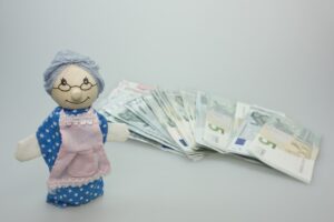 老後資金として年金はいくら足りないのかを考えるべき理由は？